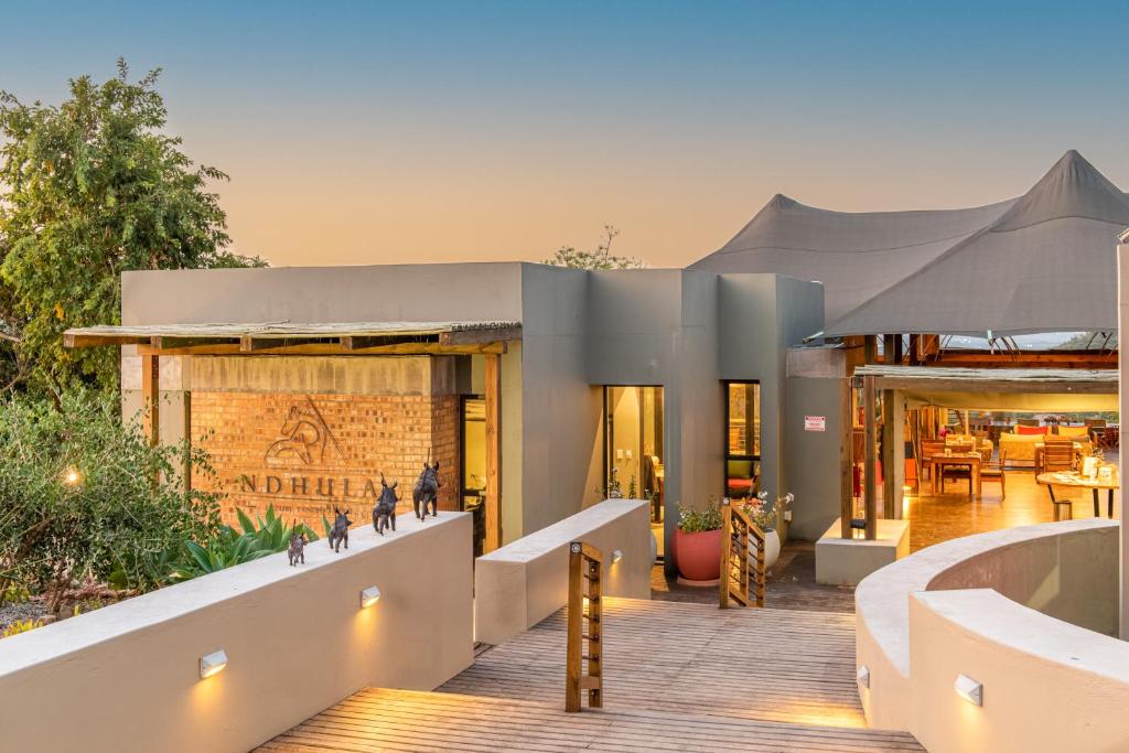 Mpumalanga's Elite Escapes: Your Guide to Premium Stays